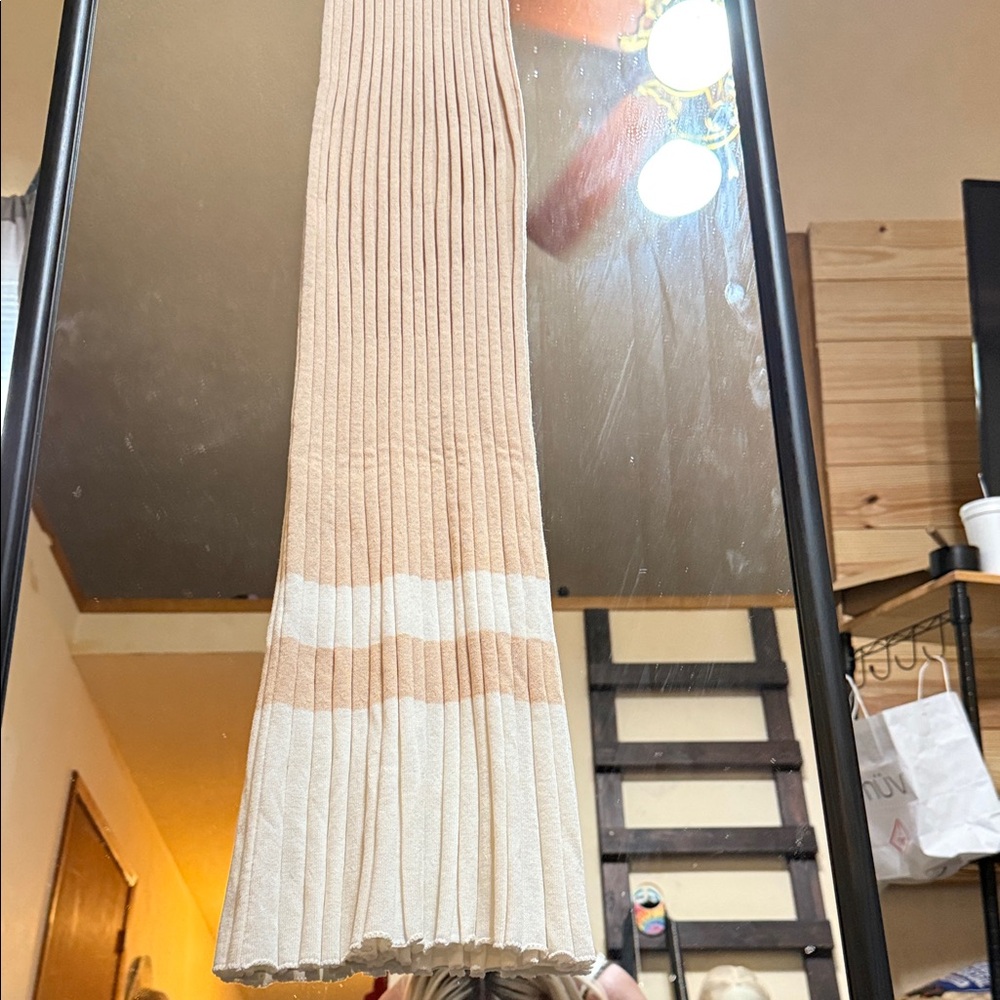 Tan Ribbed Button-Up Top - Picture 3 of 4